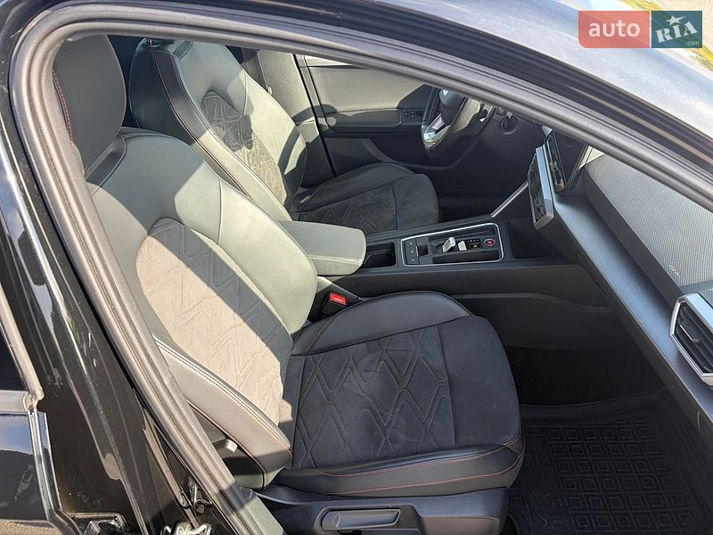 Хэтчбек SEAT Leon 2020 в Киеве