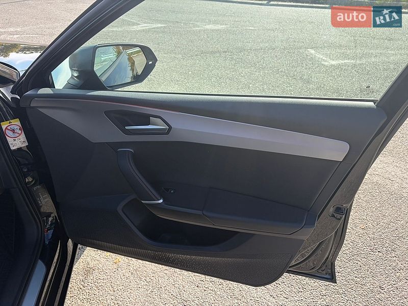 Хэтчбек SEAT Leon 2020 в Киеве