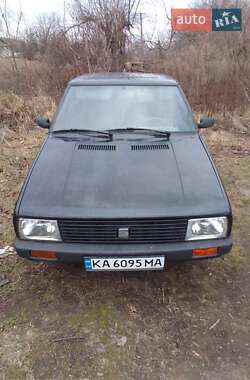 Седан SEAT Malaga 1990 в Лубнах