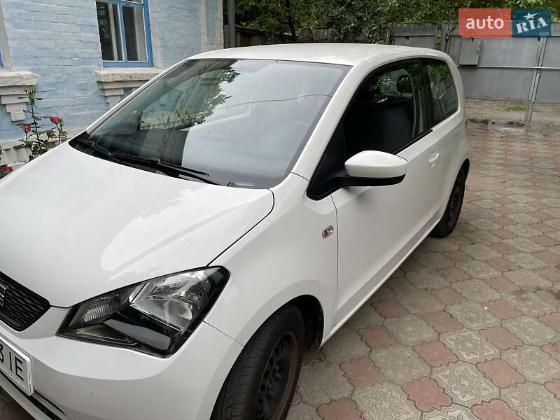 Хетчбек SEAT Mii 2015 в Звенигородці