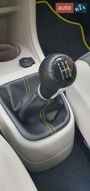 Хэтчбек SEAT Mii 2013 в Львове
