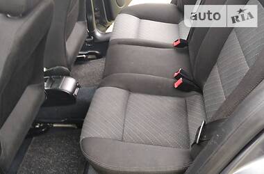 Седан SEAT Toledo 2004 в 