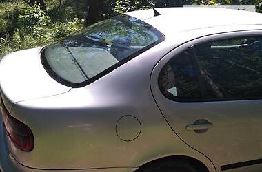 Седан SEAT Toledo 2000 в 