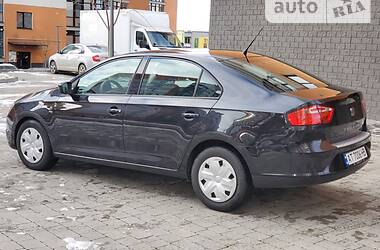 Хэтчбек SEAT Toledo 2013 в 