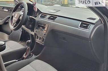 Хэтчбек SEAT Toledo 2013 в 