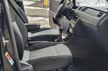 Хэтчбек SEAT Toledo 2013 в 