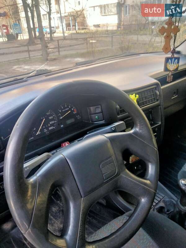 Седан SEAT Toledo 1993 в Києві