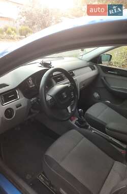 Лифтбек SEAT Toledo 2012 в 