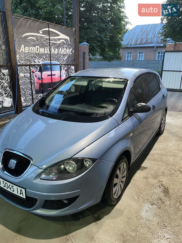 Хэтчбек SEAT Toledo 2008 в 
