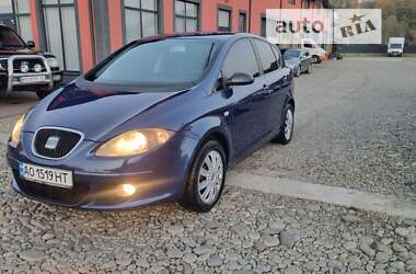 Хетчбек SEAT Toledo 2004 в Тячеві