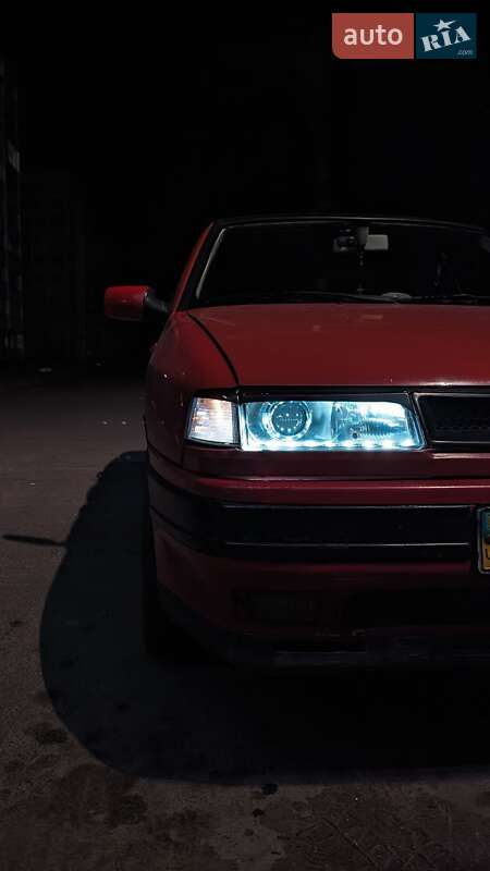 Седан SEAT Toledo 1993 в 