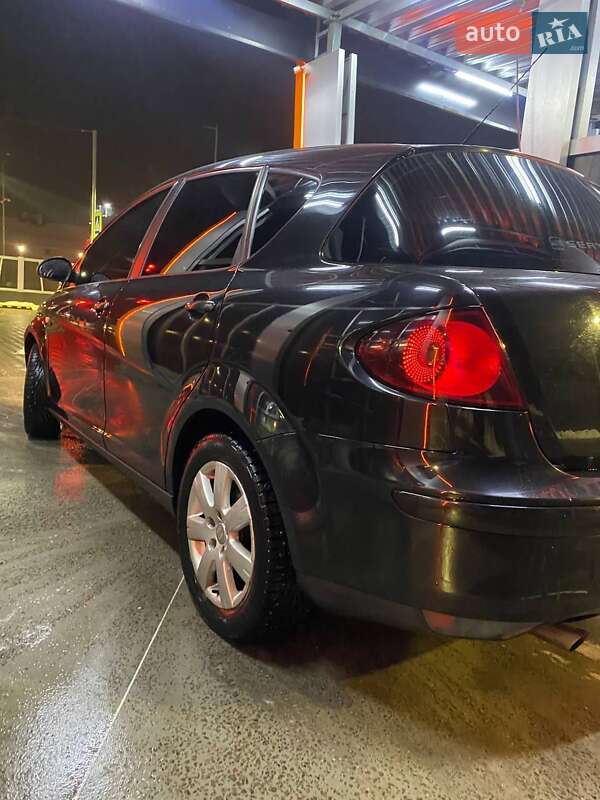 Хэтчбек SEAT Toledo 2008 в Киеве