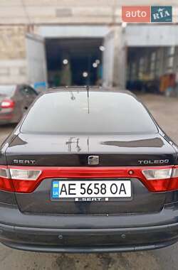Седан SEAT Toledo 2002 в 