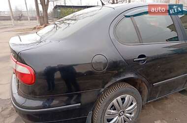 Седан SEAT Toledo 2002 в 