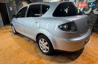 Хэтчбек SEAT Toledo 2008 в Киеве