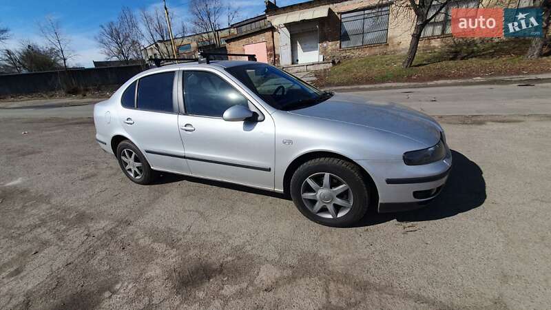 Седан SEAT Toledo 2003 в Киеве