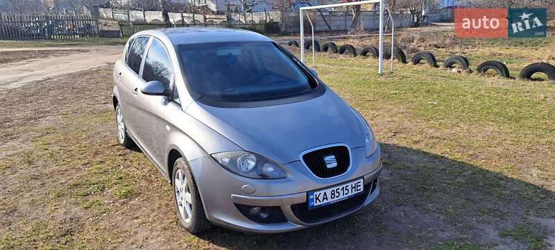 Хэтчбек SEAT Toledo 2006 в 