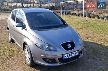Хэтчбек SEAT Toledo 2006 в 