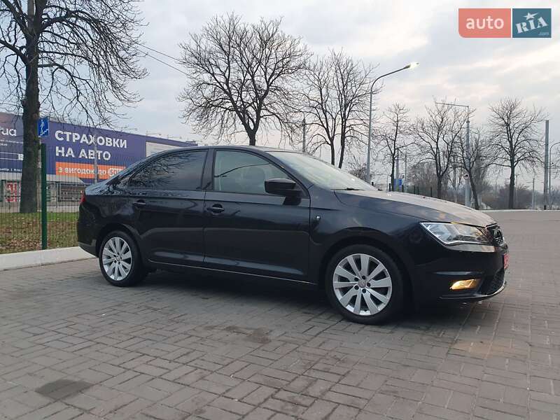 Лифтбек SEAT Toledo 2013 в Киеве