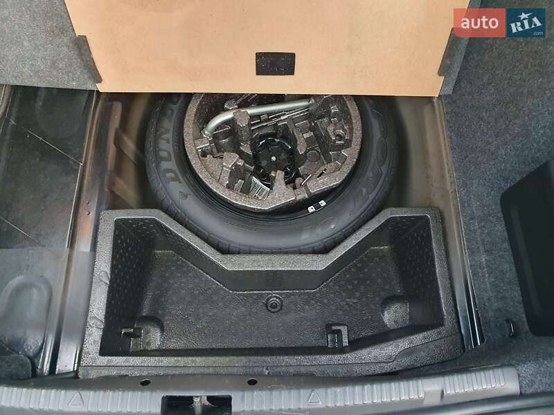 Лифтбек SEAT Toledo 2013 в Киеве
