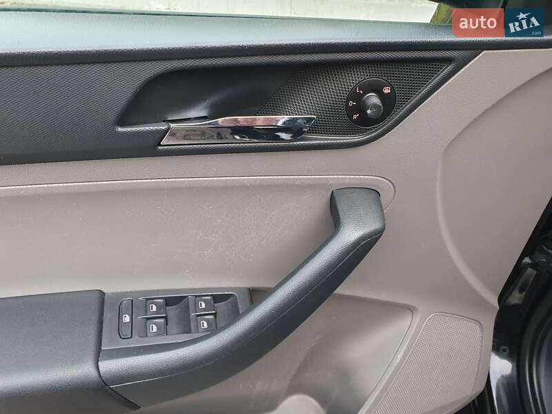 Лифтбек SEAT Toledo 2013 в Киеве
