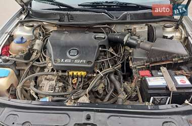 Седан SEAT Toledo 2002 в 