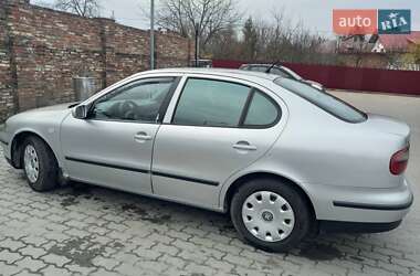 Седан SEAT Toledo 2002 в 