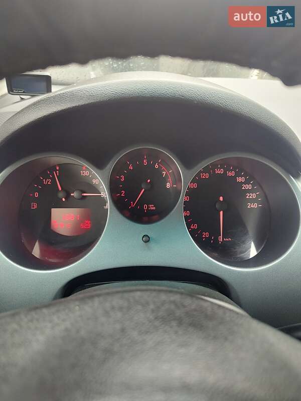 Хетчбек SEAT Toledo 2008 в Дніпрі