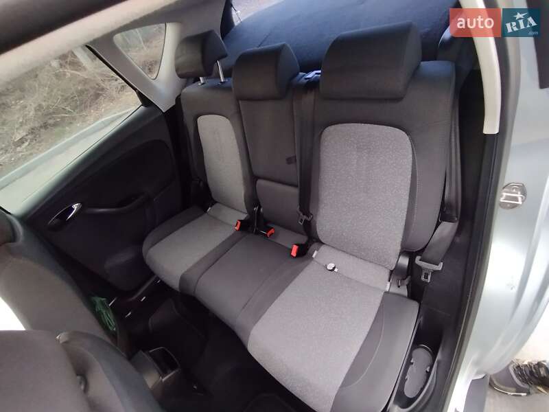 Хэтчбек SEAT Toledo 2008 в Каневе