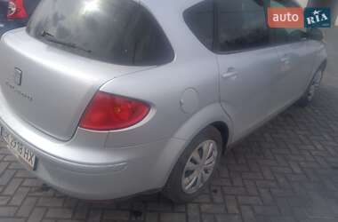 Хэтчбек SEAT Toledo 2005 в 
