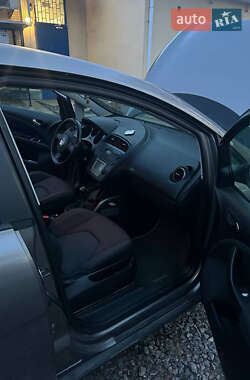 Хэтчбек SEAT Toledo 2005 в 