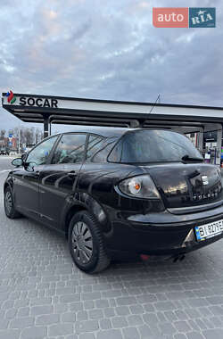 Хэтчбек SEAT Toledo 2006 в 