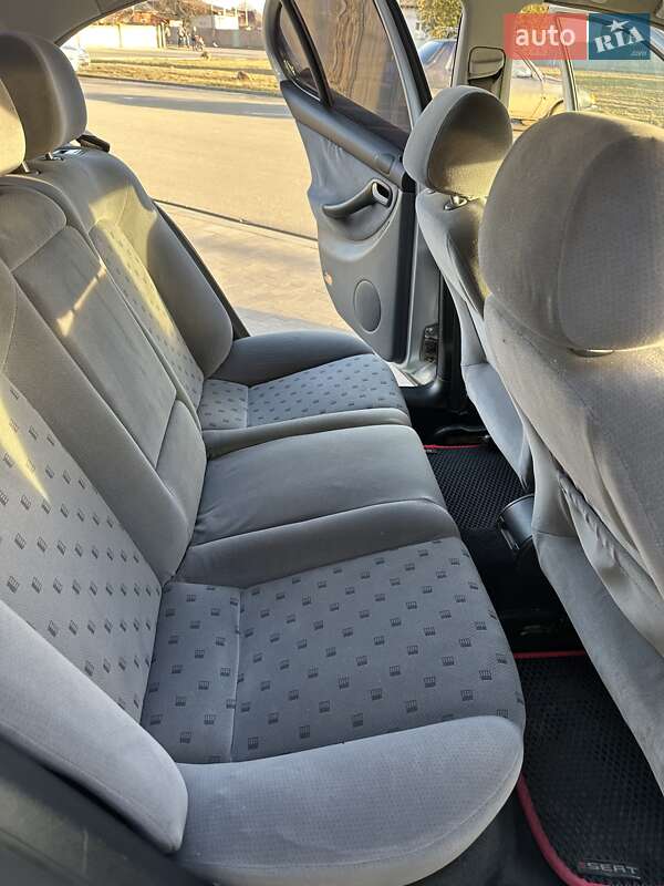 Седан SEAT Toledo 2001 в Ніжині