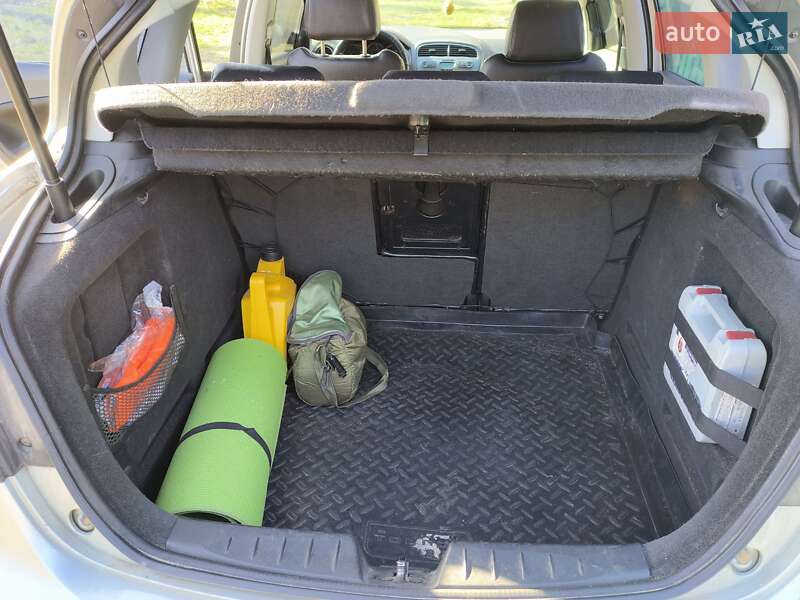 Хэтчбек SEAT Toledo 2006 в Буче