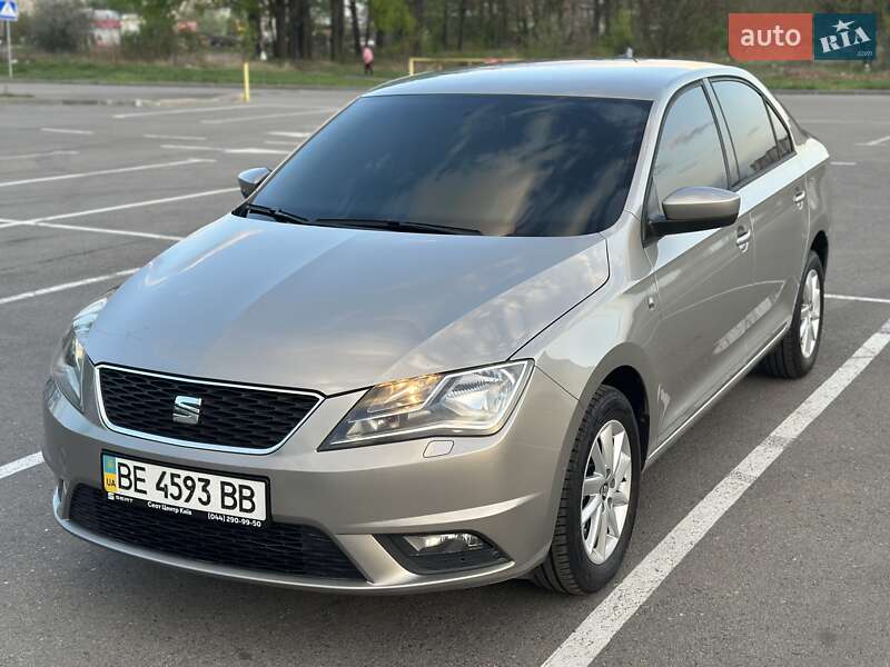 Лифтбек SEAT Toledo 2014 в 