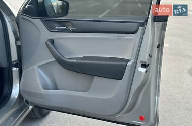 Лифтбек SEAT Toledo 2014 в 