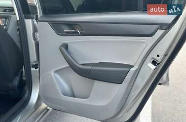 Лифтбек SEAT Toledo 2014 в 
