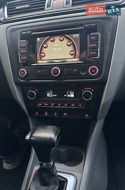 Лифтбек SEAT Toledo 2014 в 