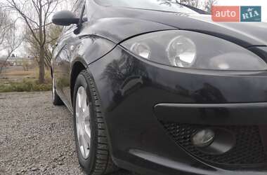 Хэтчбек SEAT Toledo 2006 в 