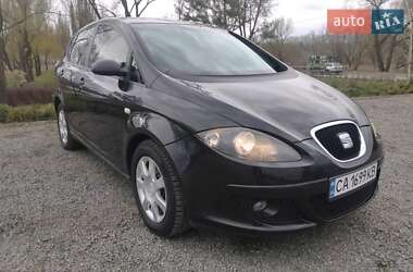 Хэтчбек SEAT Toledo 2006 в 
