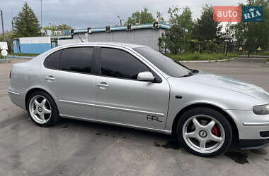 Седан SEAT Toledo 2001 в 