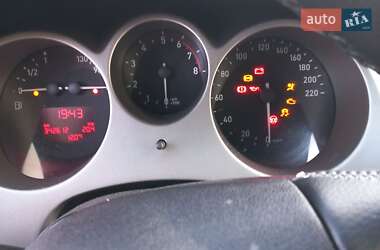 Хэтчбек SEAT Toledo 2005 в 