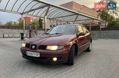 Седан SEAT Toledo 2004 в 