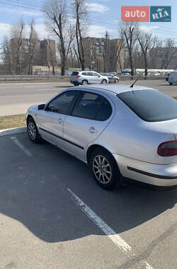Седан SEAT Toledo 2000 в 