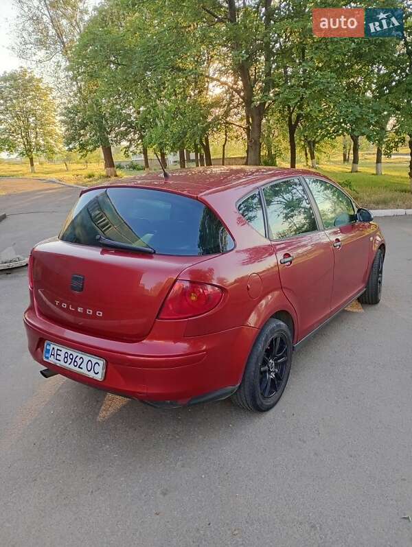 Хэтчбек SEAT Toledo 2008 в Кривом Роге