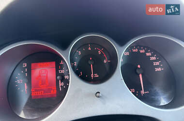 Хэтчбек SEAT Toledo 2005 в 
