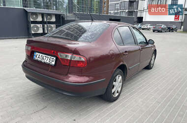 Седан SEAT Toledo 2004 в 