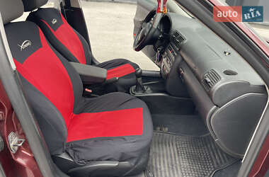 Седан SEAT Toledo 2004 в 