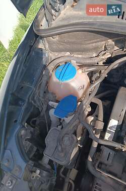 Хэтчбек SEAT Toledo 2006 в 