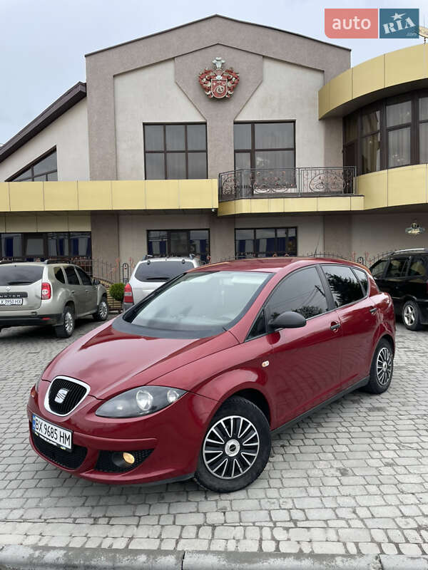 Хэтчбек SEAT Toledo 2008 в 